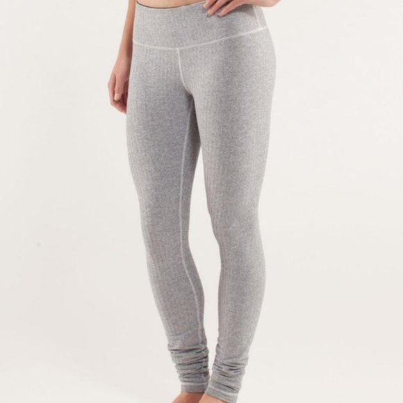 lululemon athletica Pants - Lululemon Wunder Under midrise luon tights